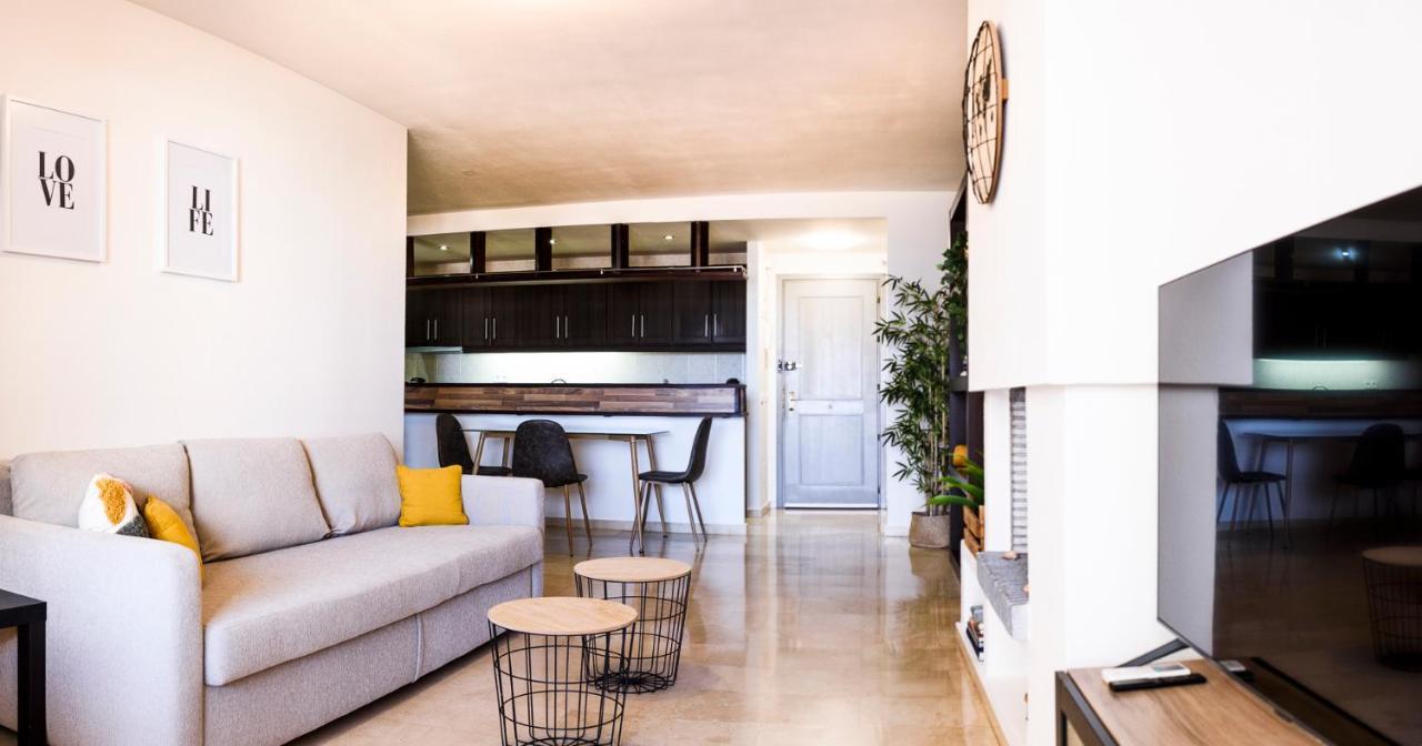 Estepona Marina With Sea Views, Pool And Parking Экстерьер фото